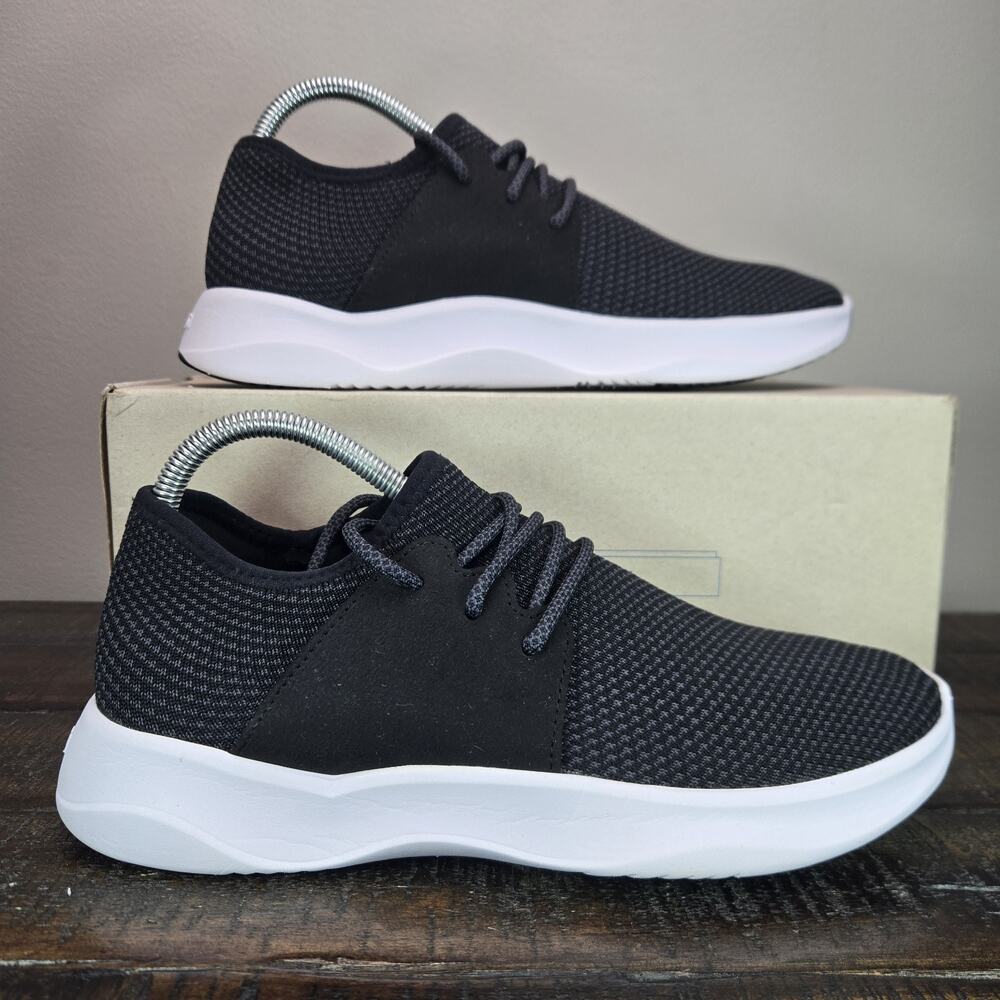 Vessi Everyday Womens Size 9 Waterproof Shoes Sneakers Midnight Black White